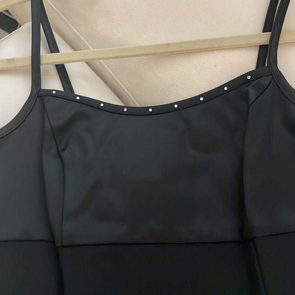 Cache Mini Dress - Picture 3 of 8